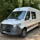 Mercedes-Benz Sprinter (9 Sitze 3,3,3) extra große Ladefläche (2,30M)